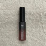 Incolor Lip Gloss – Shade Brown Embrace timeless elegance with Shade Brown – a rich, warm tone that adds depth and sophistication to your look. This ultra-glossy lip gloss glides on effortlessly, giving your lips a smooth, plump finish without feeling sticky. 🤎 Classic brown shade – perfect for all skin tones 🤎 Glossy, moisturizing formula 🤎 Comfortable wear with a silky texture 🤎 Ideal for both everyday and glam looks Whether you're going for a natural nude vibe or a bold, earthy statement – Incolor's Brown has you covered with the perfect shin